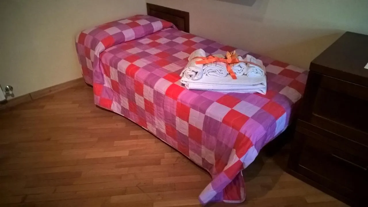 הוילה קסטיליון פיורנטינו La Casa Del Melograno 0*,  איטליה